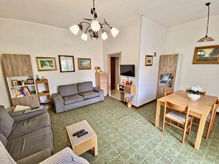 Appartamento trilocale in vendita in Via Cesare Battisti, Carpaneto Piacentino