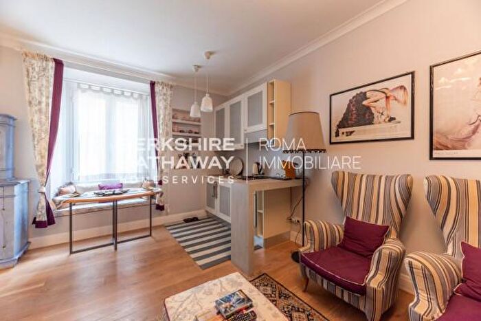 Appartamento bilocale in vendita in Via Vittorio Veneto, Roma