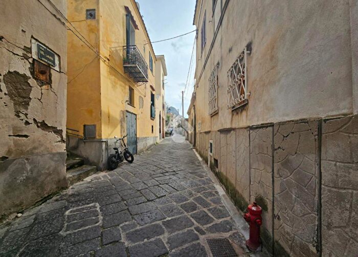 Appartamento bilocale in vendita in Via Vocale, Meta