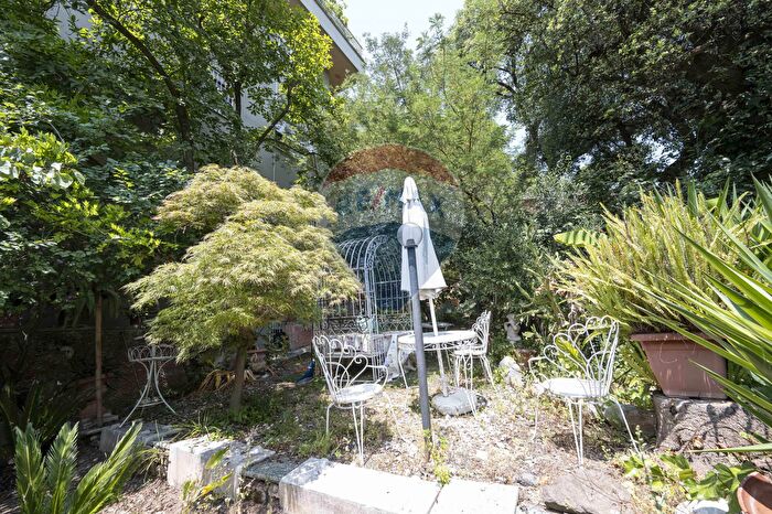 Appartamento trilocale in vendita in Via Val di Sole, Roma