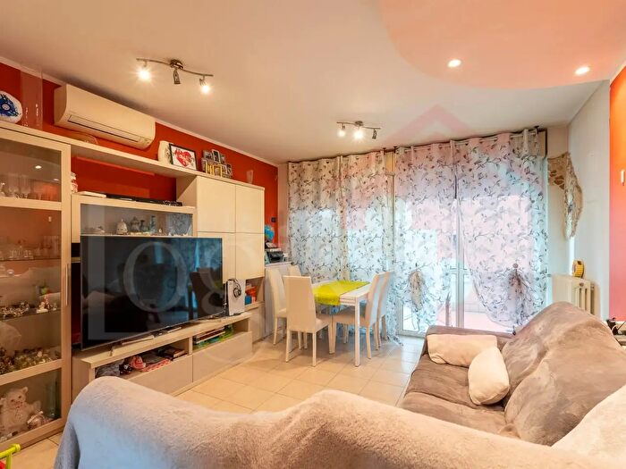 Appartamento trilocale in vendita in Via del Futurismo, Milano