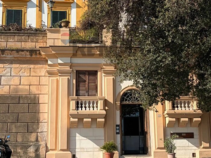 Appartamento bilocale in affitto in Foro Umberto I, Palermo