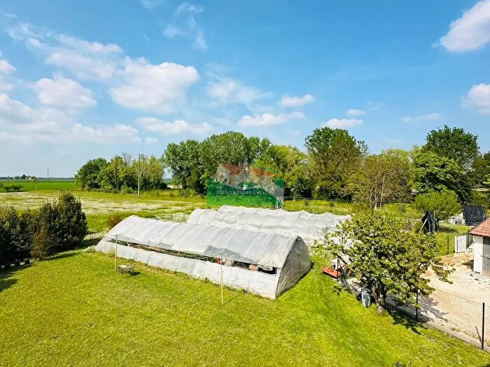 Casa con 11 locali in vendita in Via delle Forcole, Ravenna