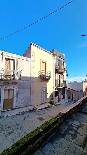 Appartamento trilocale in vendita in Via Montebello, Melilli