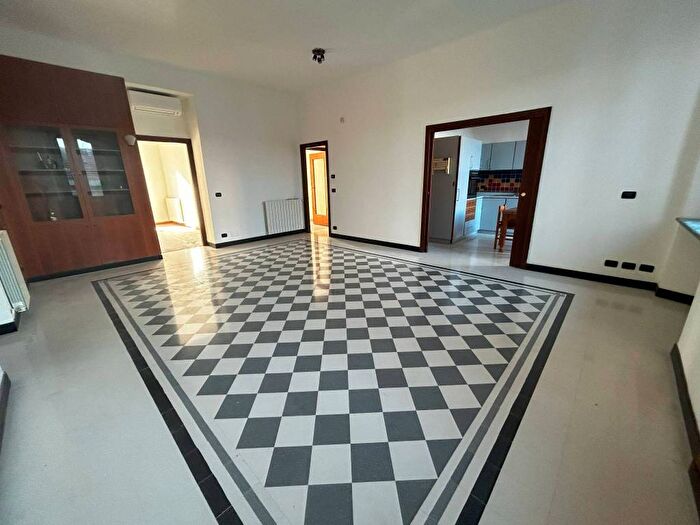 Appartamento quadrilocale in affitto in Viale Lunigiana, Cascina dei Pomi, Milano