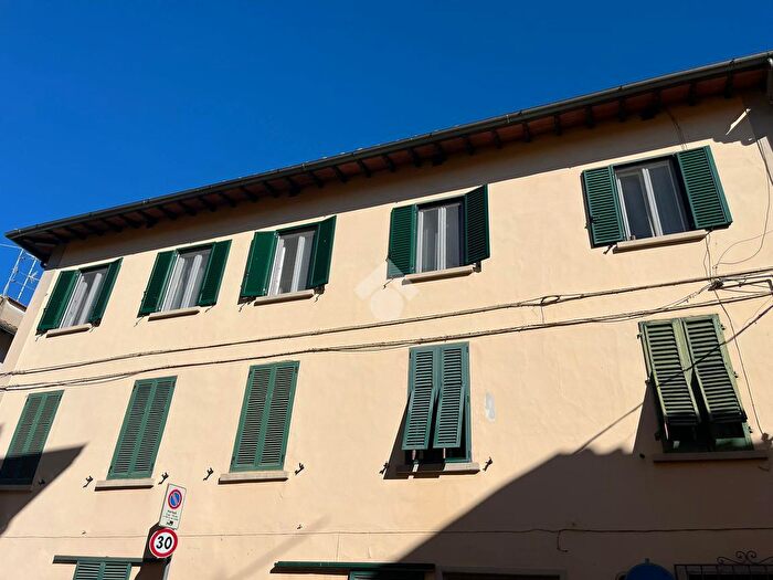 Appartamento trilocale in vendita in Via Pistoiese, Campi Bisenzio