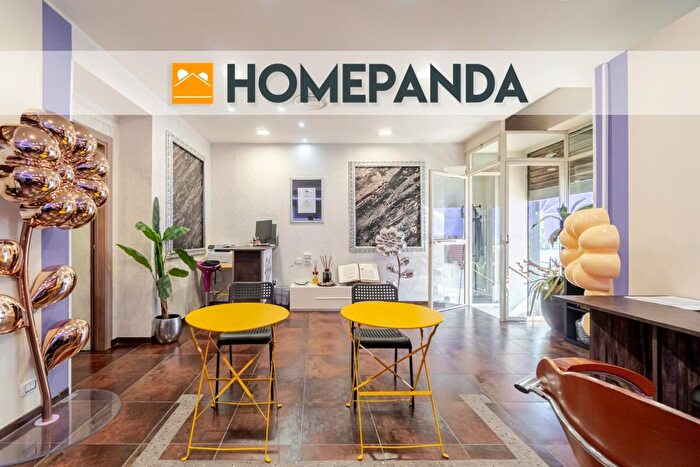 Appartamento trilocale in vendita in Via Arquata, Torino