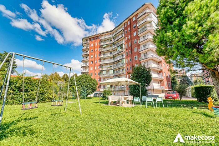 Appartamento trilocale in vendita in Via di Vittorio, San Donato Milanese