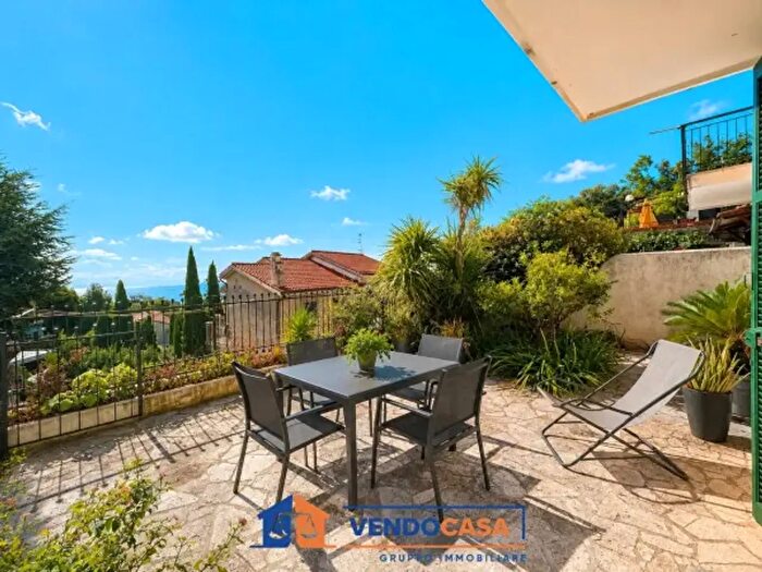 Appartamento trilocale in vendita in Via Niccolò Paganini, Pietra Ligure