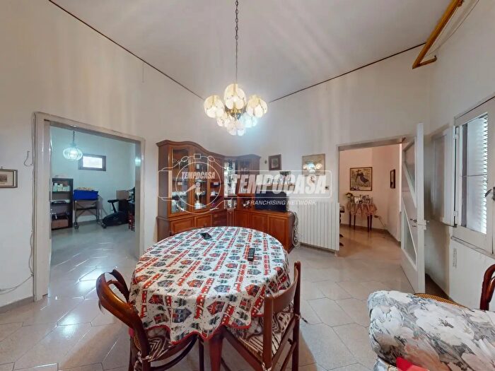 Appartamento quadrilocale in vendita in Via dei Bizamano, Lecce