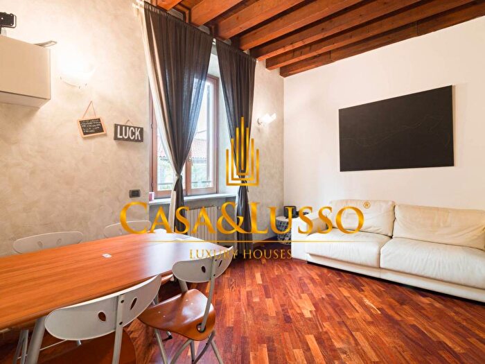 Appartamento trilocale in affitto in Via Anfiteatro, Lanza, Milano