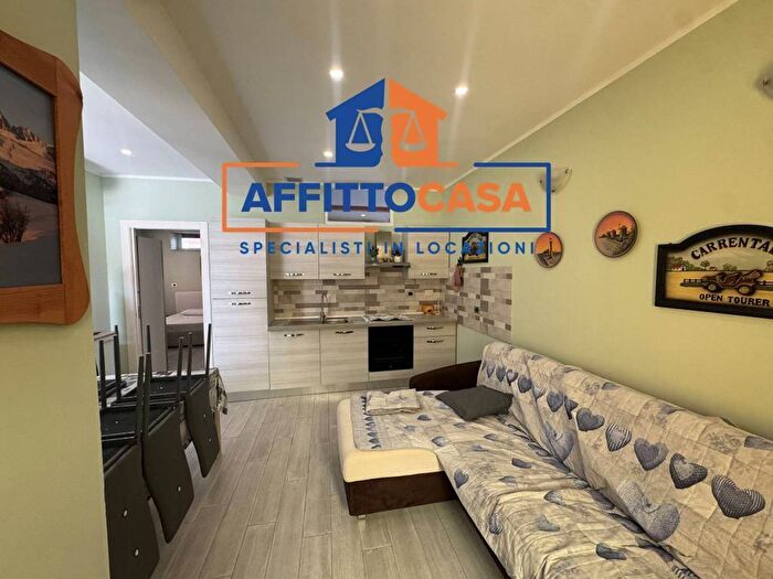 Appartamento bilocale in affitto in Via Vittorio Emanuele II, Centro, Bra