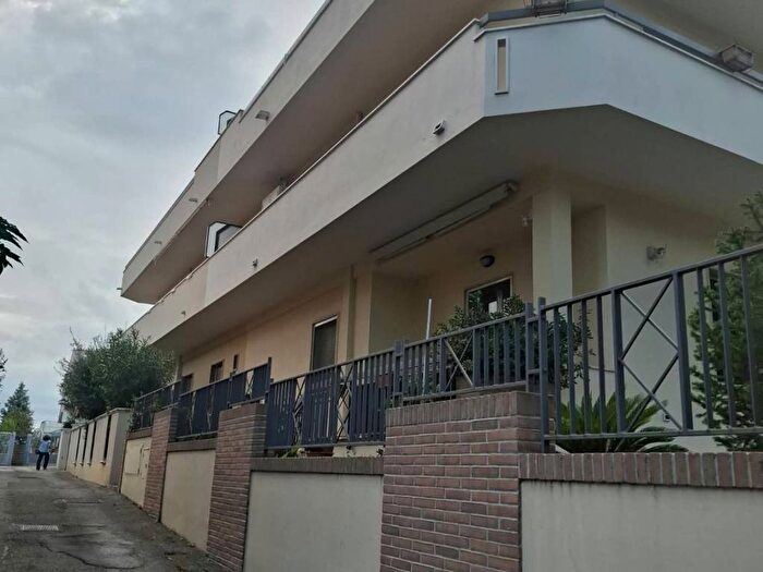 Appartamento trilocale in affitto in Via Pizzoferrato, Stazione Centrale Corso Vittorio, Pescara