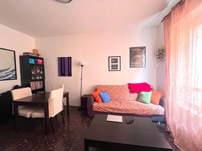 Appartamento bilocale in affitto in Via Domenico Cucchiari, Cenisio, Milano