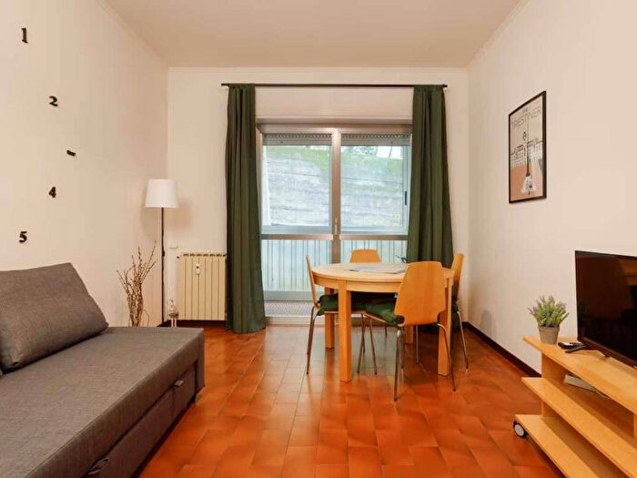 Appartamento trilocale in affitto in Via Martiri della Libertà, Scorcola, Trieste