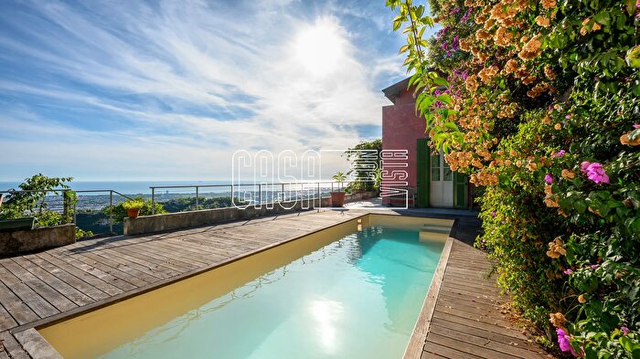 Casa con 7 locali in vendita in Via San Lorenzo, Massa