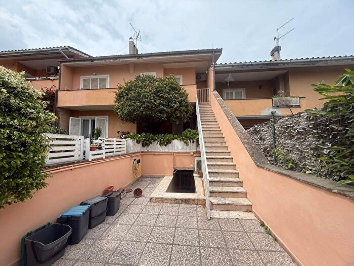 Appartamento trilocale in affitto in Via Victor Fleming, Centro, Anguillara Sabazia