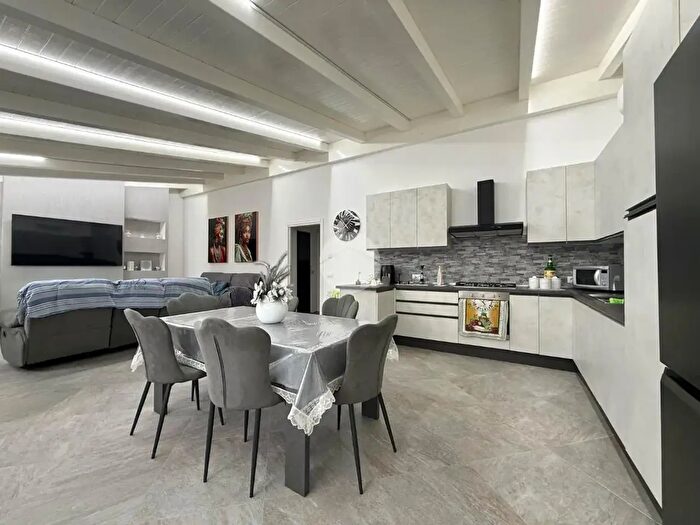 Casa quadrilocale in vendita in Via Don l Sturzo, Carini