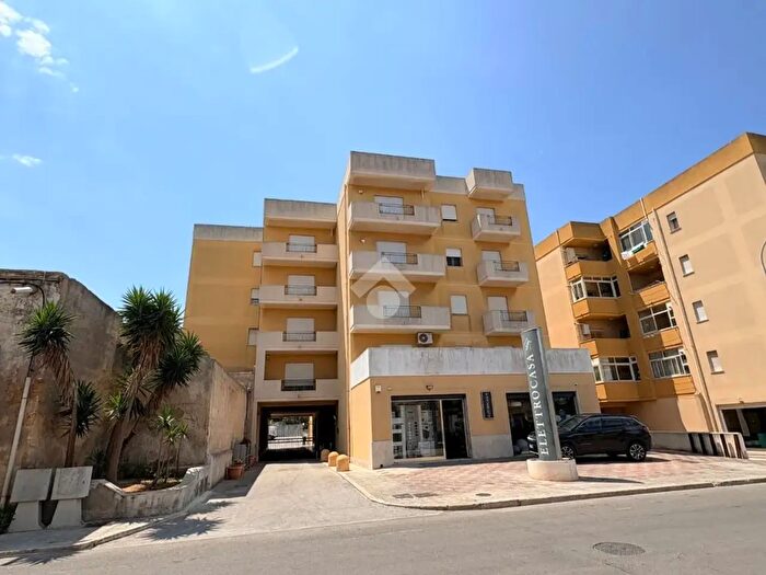 Appartamento quadrilocale in vendita in Via Trapani, Marsala