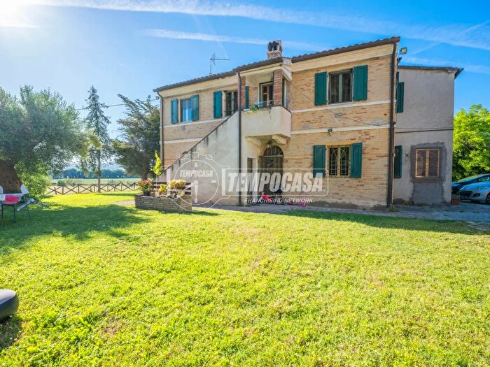 Casa con 6 locali in vendita in Contrada Pisciarello, Potenza Picena