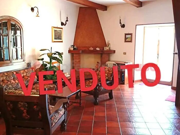 Appartamento con 7 locali in vendita in Fuori Porta Sant' Anna, Ciciliano