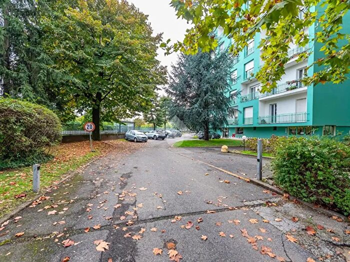 Appartamento con 5 locali in vendita in Via Palladio, Lainate