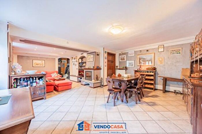 Appartamento con 6 locali in vendita in Frazione San Bartolomeo, Chiusa Di Pesio