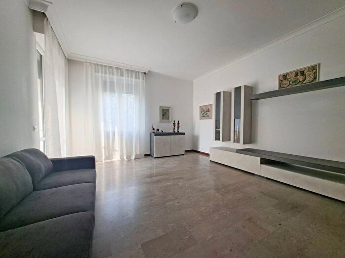 Appartamento trilocale in affitto in Via Giuseppe Manfredi, Stadio, Piacenza