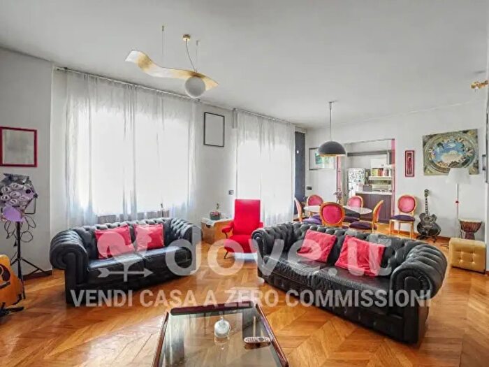 Appartamento con 5 locali in vendita in Via Alessandro Volta, Monza