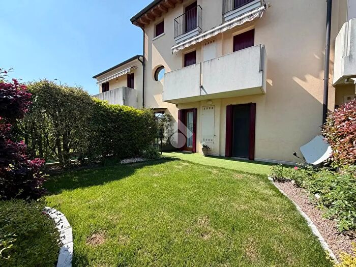 Appartamento trilocale in vendita in Via Jacopo da Ponte, Asolo
