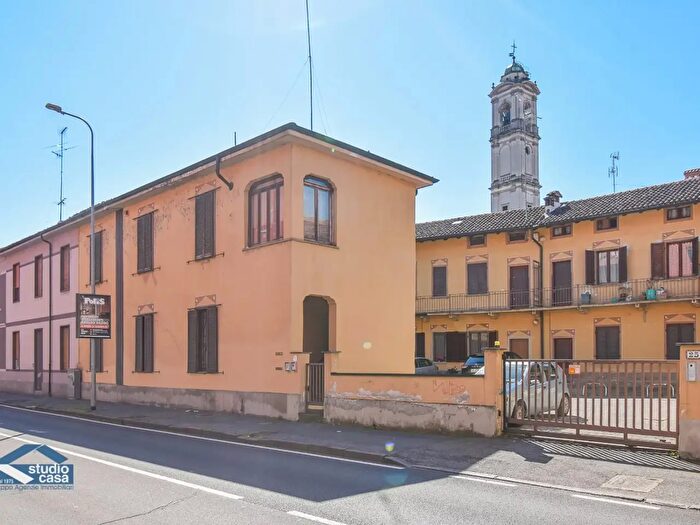 Appartamento trilocale in vendita in Via Defendente, Lodi