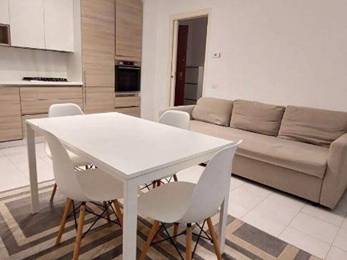 Appartamento bilocale in affitto in Via Camillo Benso di Cavour, Centro, Lecco