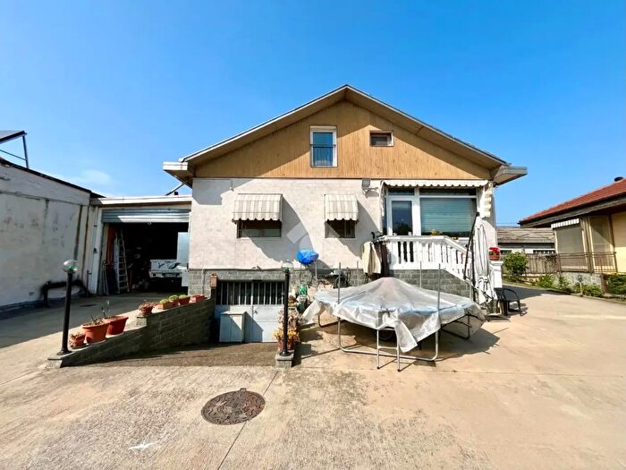 Case in Vendita e in Affitto - 3