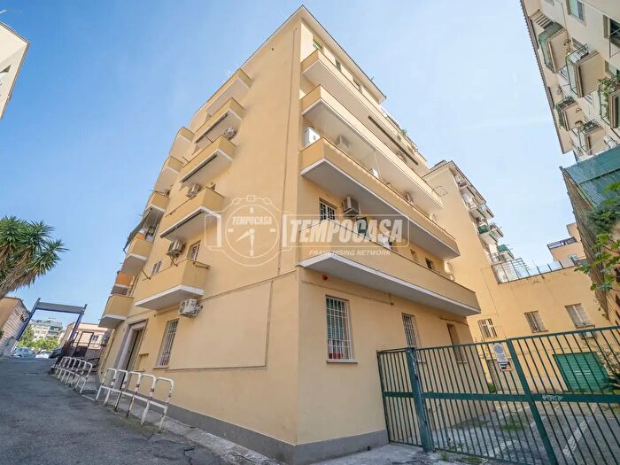 Appartamento bilocale in vendita in Via Tuscolana, Roma