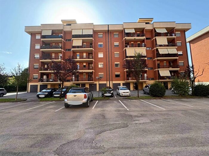 Appartamento con 6 locali in vendita in Via Baden Powell, Frosinone