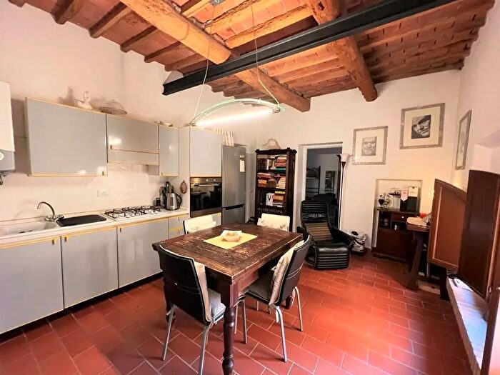 Appartamento trilocale in vendita in Riparbella