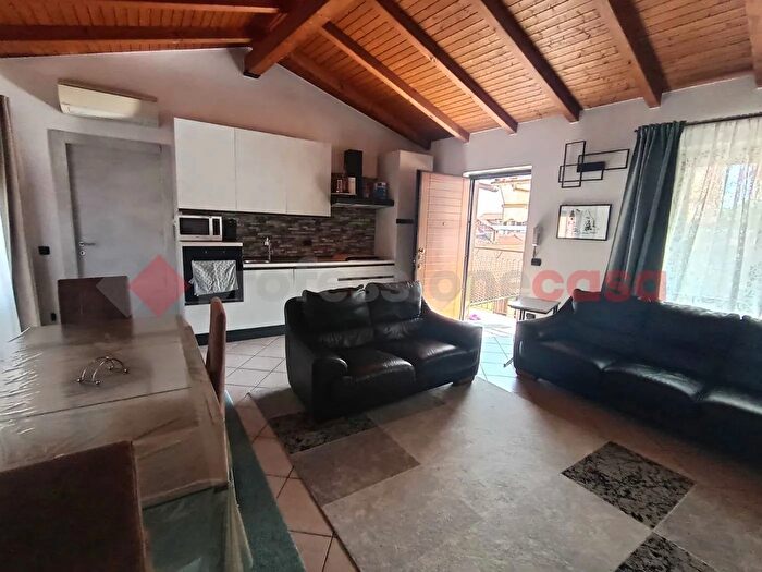 Appartamento trilocale in vendita in Via Manzoni, Busto Garolfo