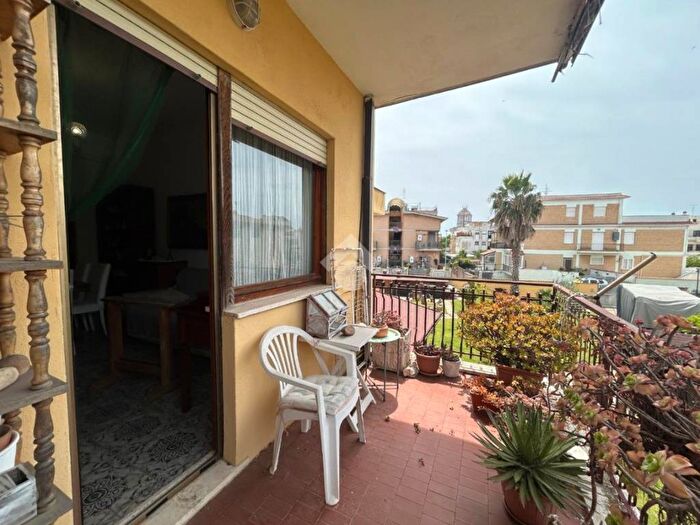 Appartamento trilocale in affitto in Via Rodi, Ponserico Cretarossa, Nettuno