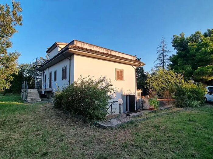 Casa con 5 locali in vendita in Via Colle dei Pozzi, Gallicano Nel Lazio