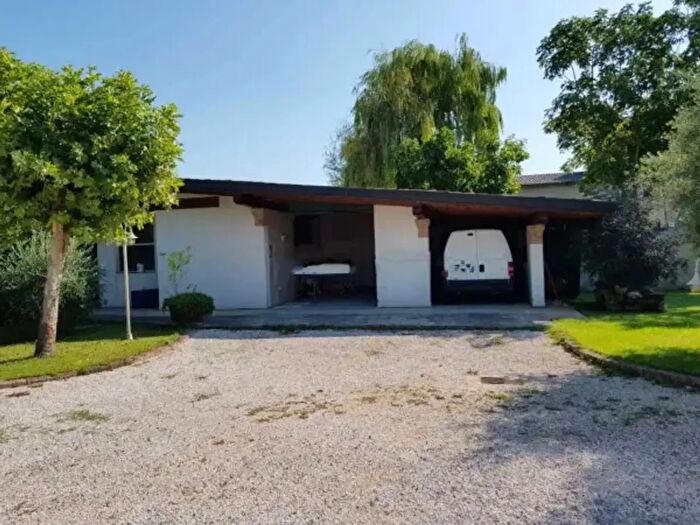 Casa con 6 locali in vendita in Via Montanara Sud, Marcaria