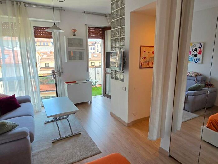 Appartamento monolocale in affitto in Via Valparaiso, Solari, Milano