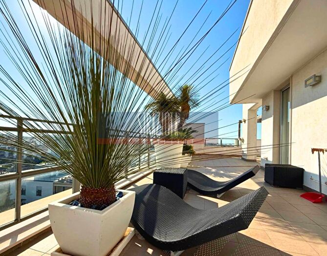 Appartamento trilocale in vendita in Via Paradiso, Modugno