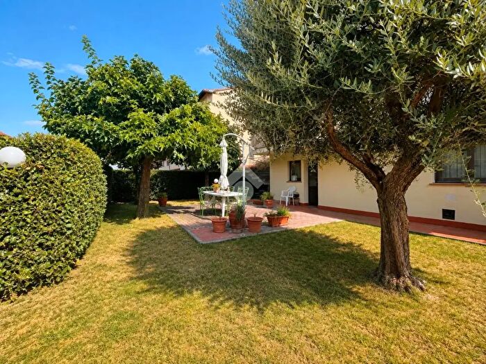 Appartamento quadrilocale in vendita in Via Umberto Terracini, Campi Bisenzio