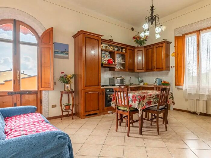 Appartamento trilocale in vendita in a Macerata, Cascina