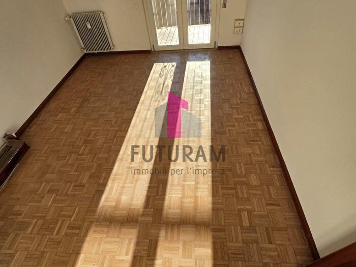 Appartamento quadrilocale in affitto in ponte degli angeli, Centro Storico, Vicenza