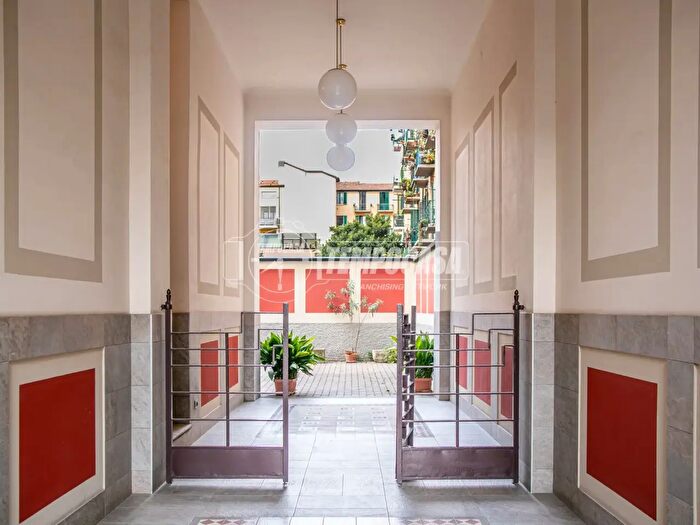 Appartamento bilocale in vendita in Via Rimini, Milano