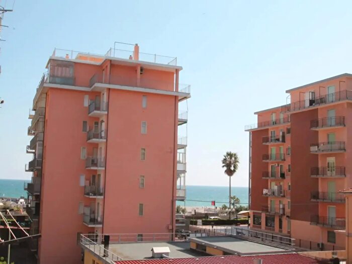 Appartamento bilocale in affitto in Via Ponti, Borghetto Santo Spirito