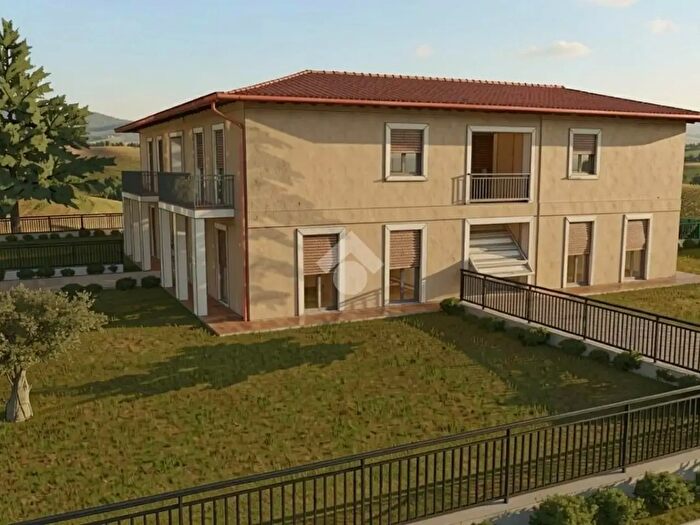 Casa quadrilocale in vendita in Str Ferriere dei Sabbioni, Perugia