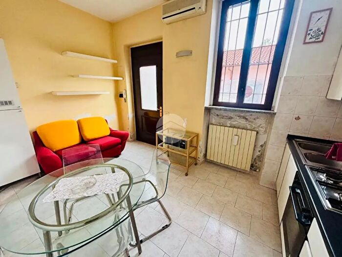 Appartamento bilocale in vendita in Via a Boito, Monza