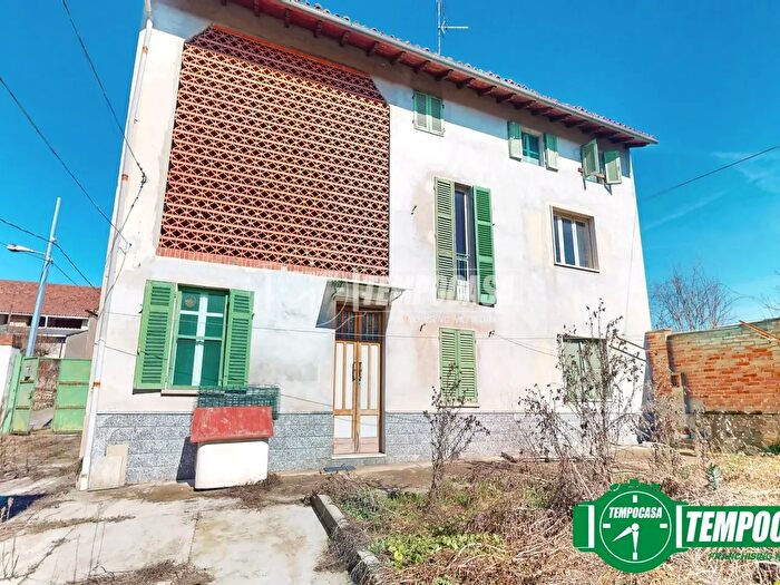 Casa con 5 locali in vendita in Mirabello Monferrato